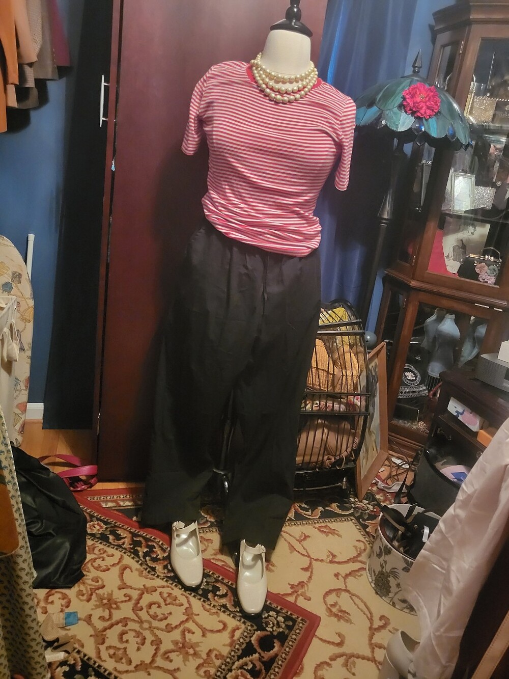 Classic Black Wide-Leg Pants — Women